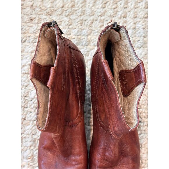 FRYE Carson Booties hidden wedge cognac Sz 6.5, $375 - Picture 12 of 12